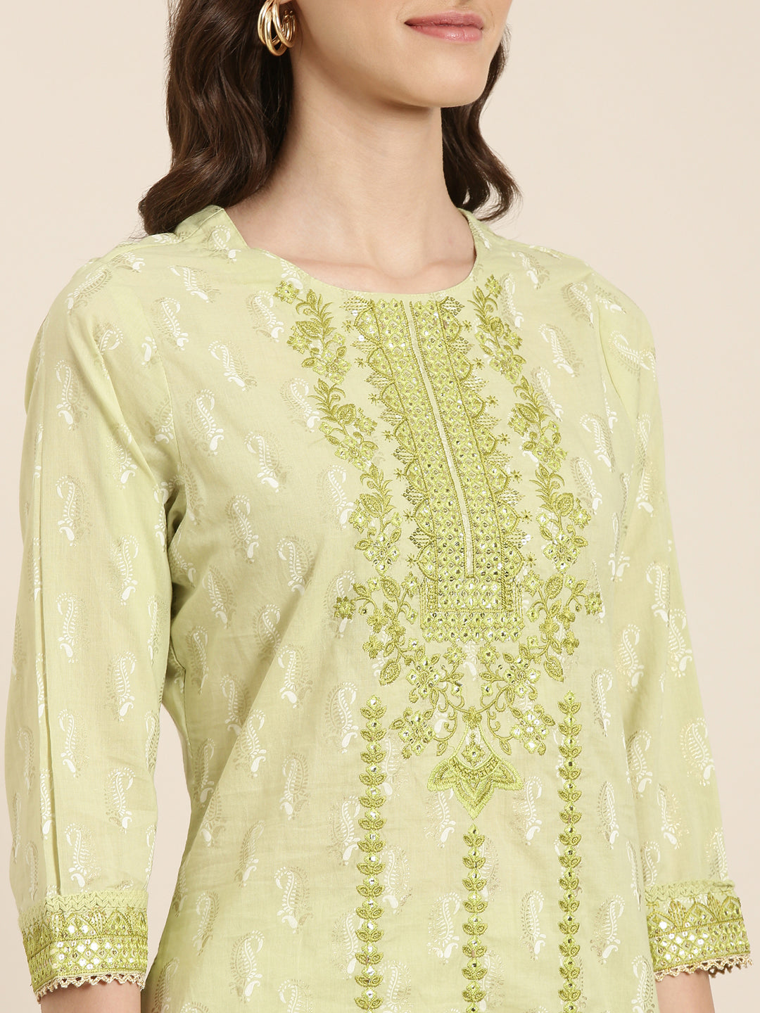 Women Green Paisley Kurta Set