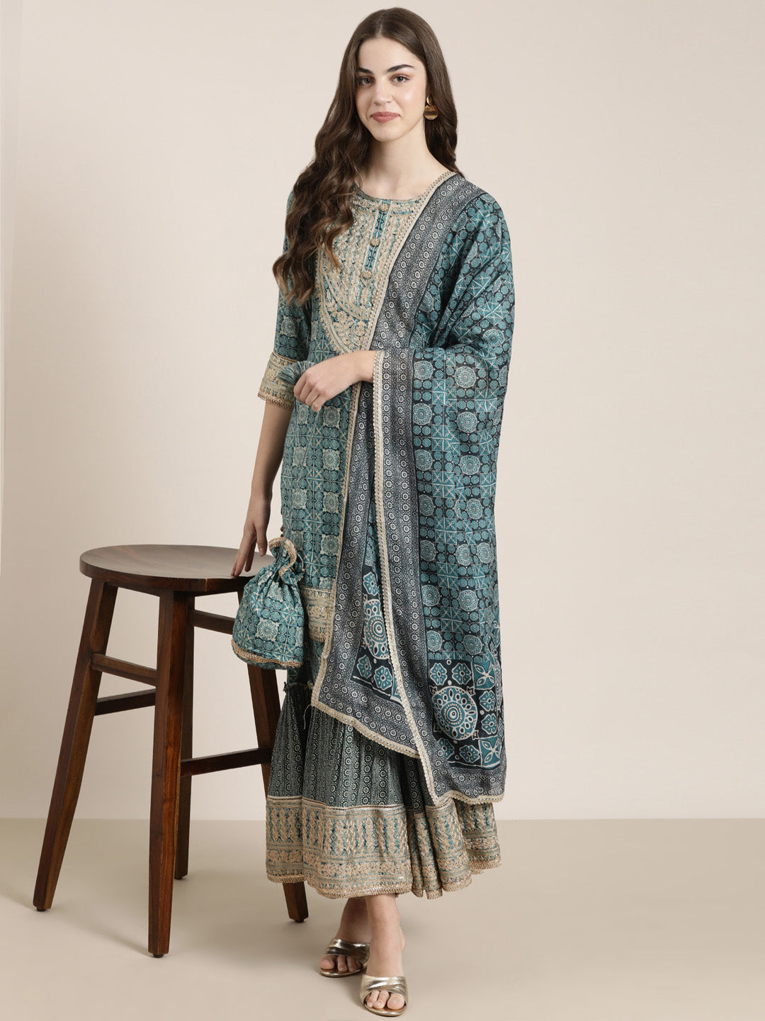 Women Teal Floral Kurta Set