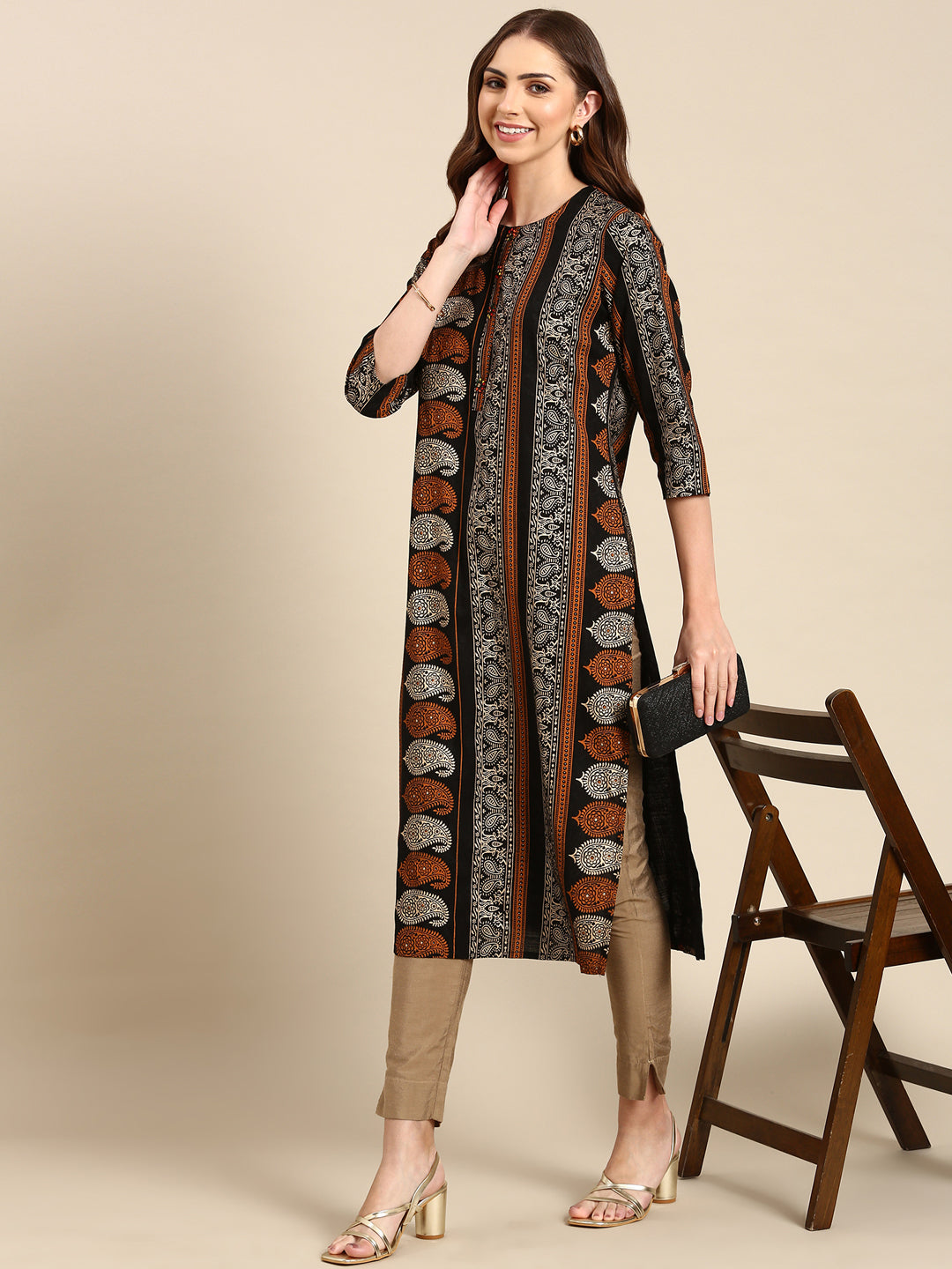 Women's Black Printed Straight Kurta