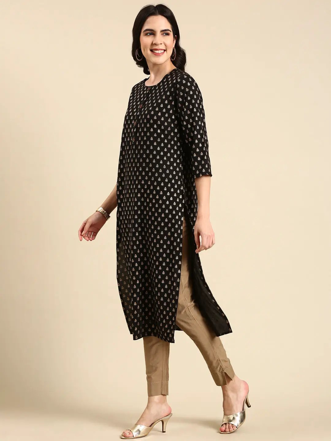Women's Black Ethnic Motifs Printed Round Neck Straight Kurta - from SHOWOFFFF