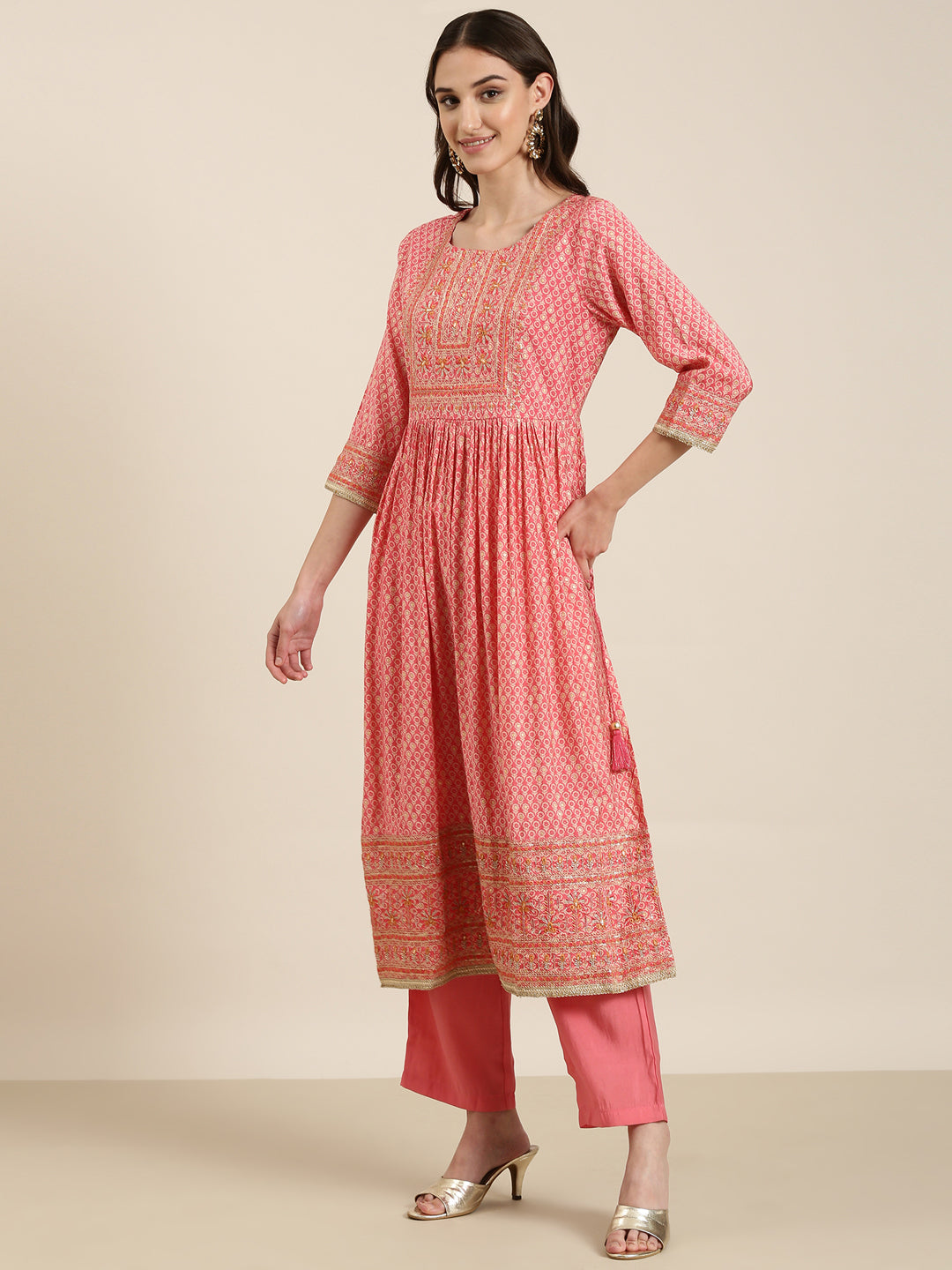 Women's Coral Floral Embroidered Thread Work Straight Kurta Set With Dupatta