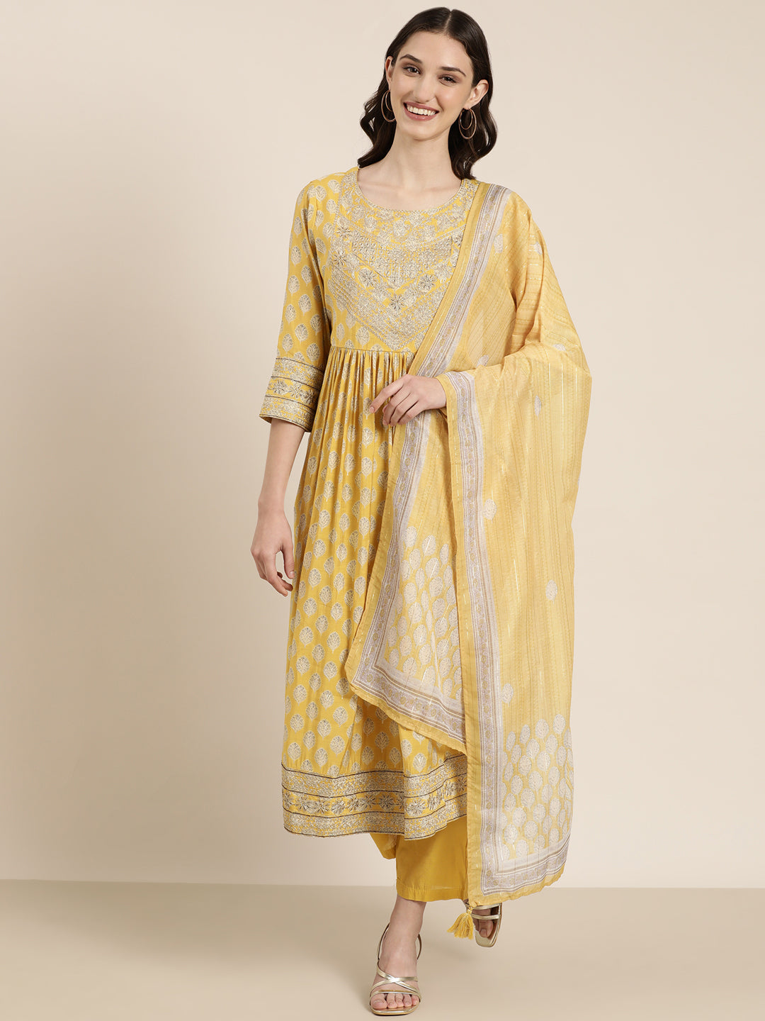 Women Mustard Floral Kurta Set