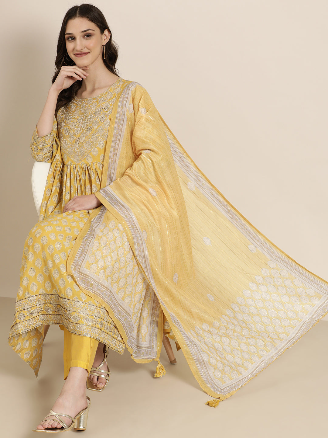 Women Mustard Floral Kurta Set