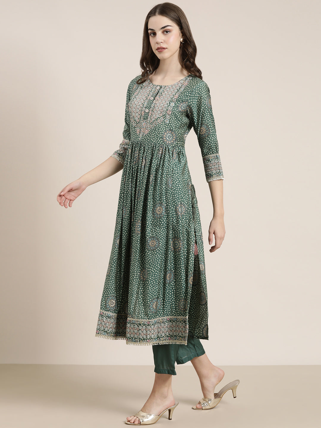 Women Green Printed Kurta Set