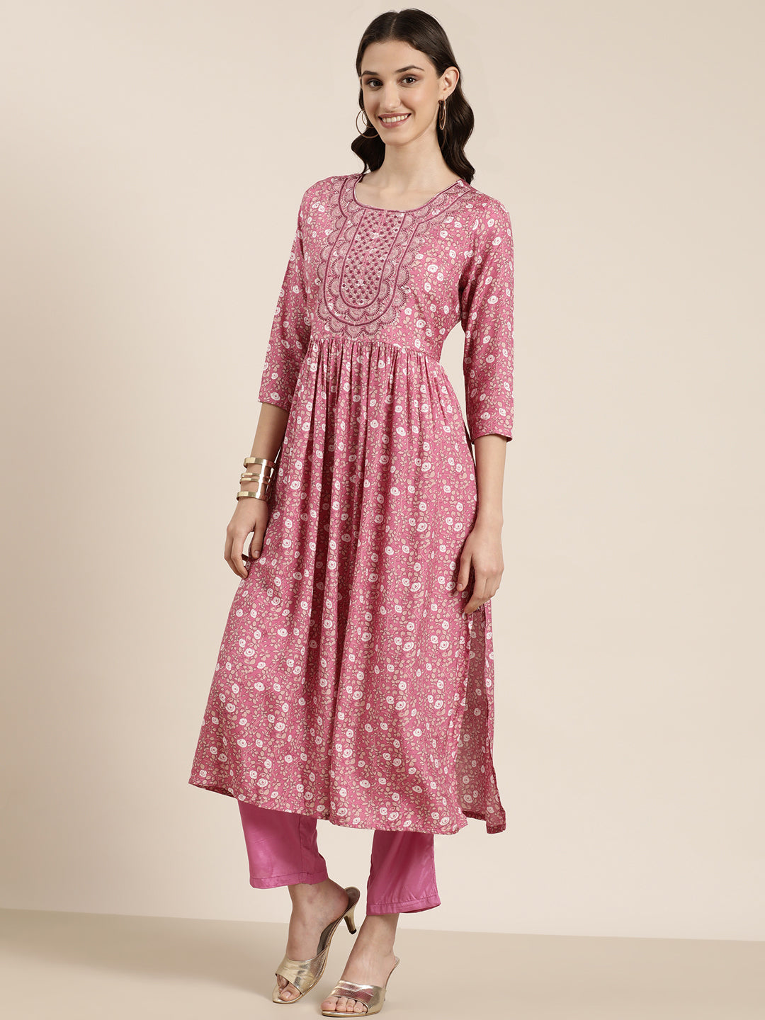 Women Pink Floral Kurta Set