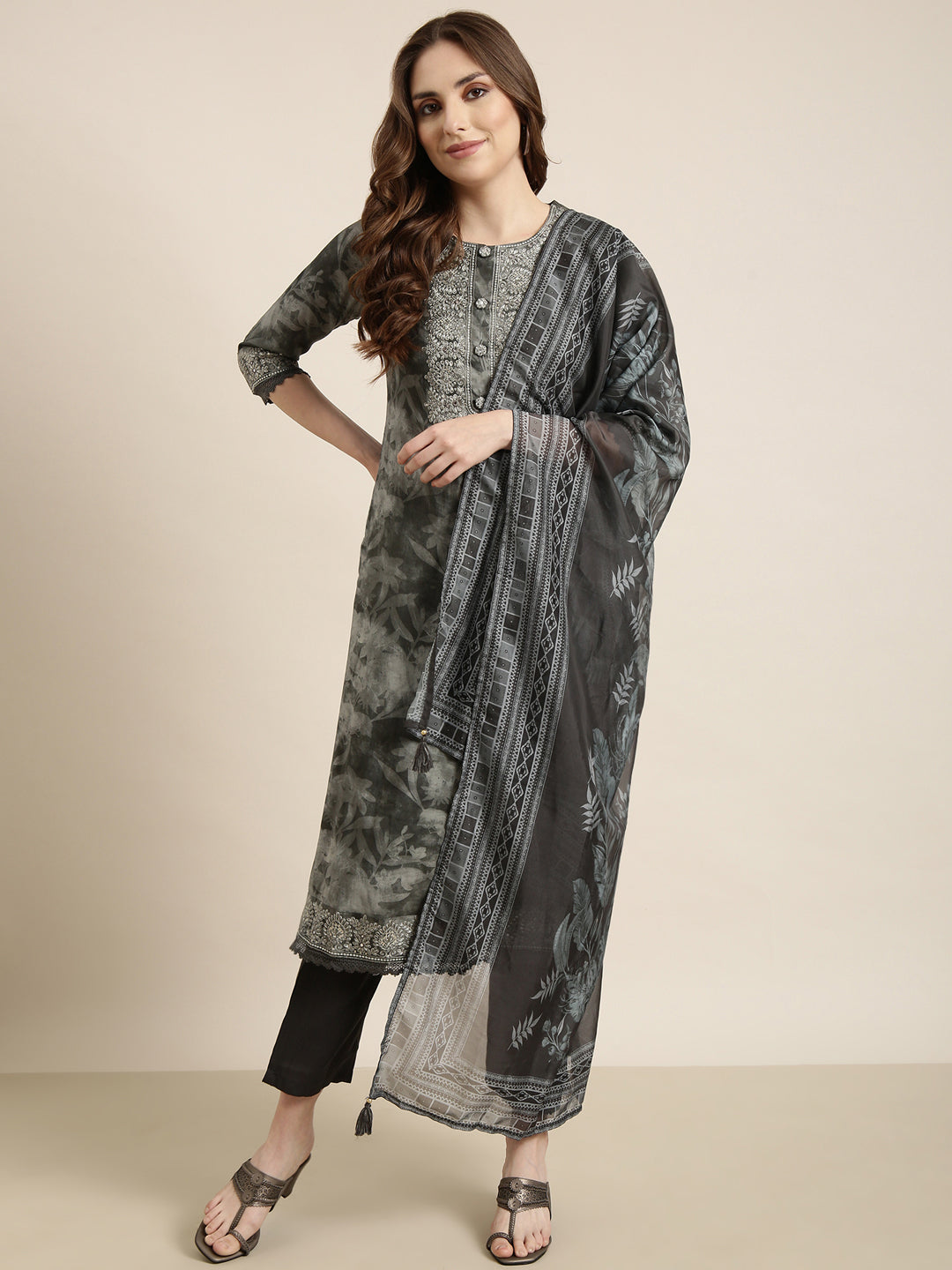 Women Straight Grey Floral Kurta and Trousers Set Comes With Dupatta