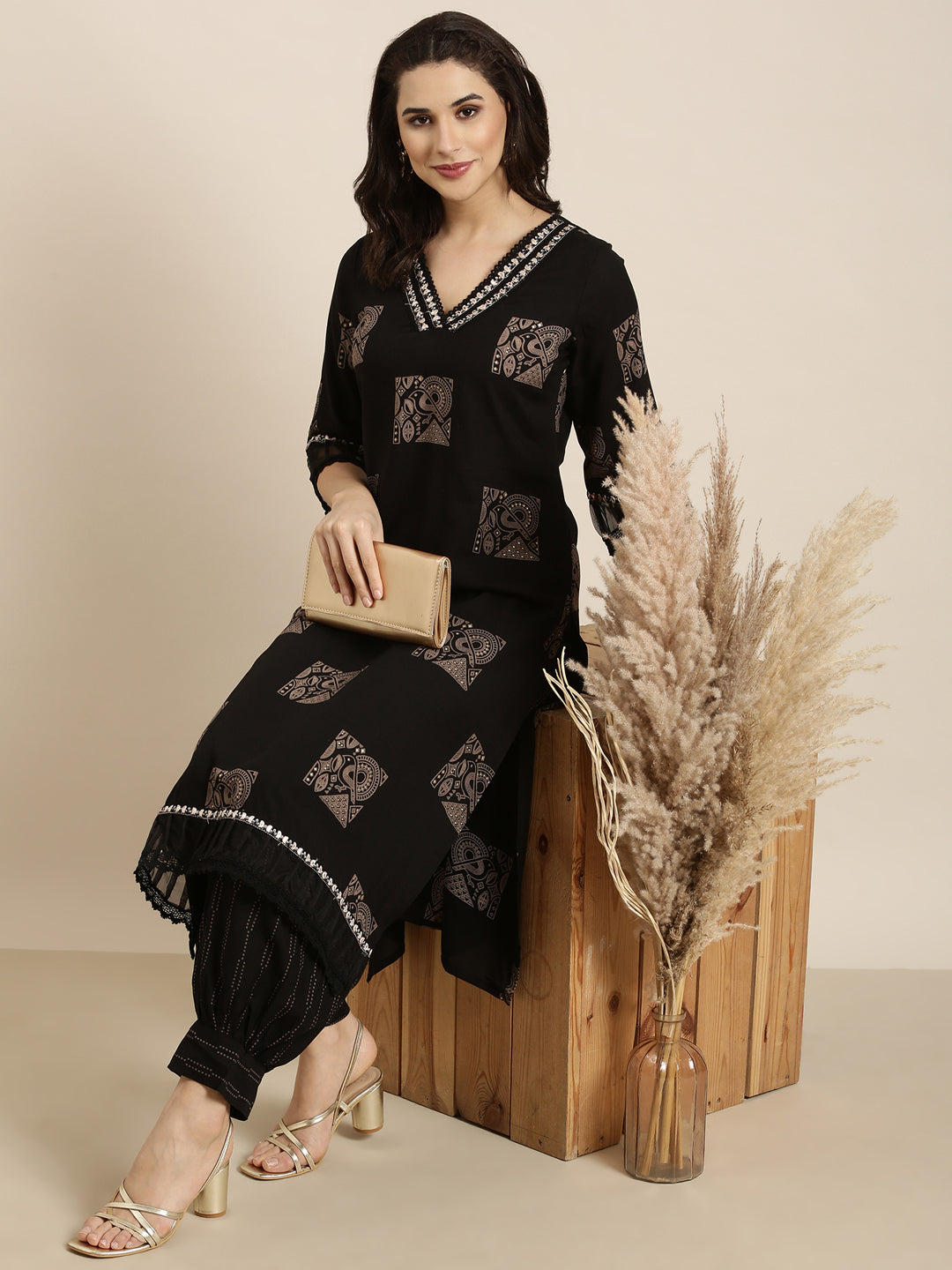 Women Straight Black Ethnic Motifs Kurta and Patiala Set