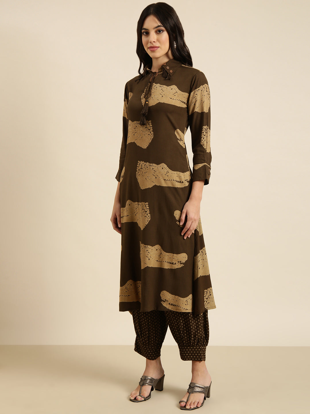 Women Straight Olive Animal Kurta and Patiala Set