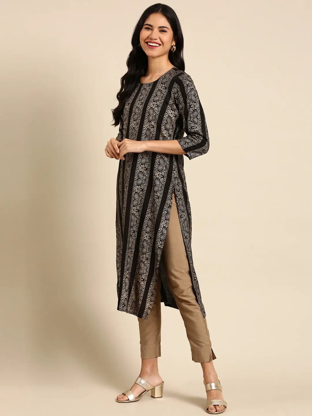 Women's Black Embellished Straight Kurta
