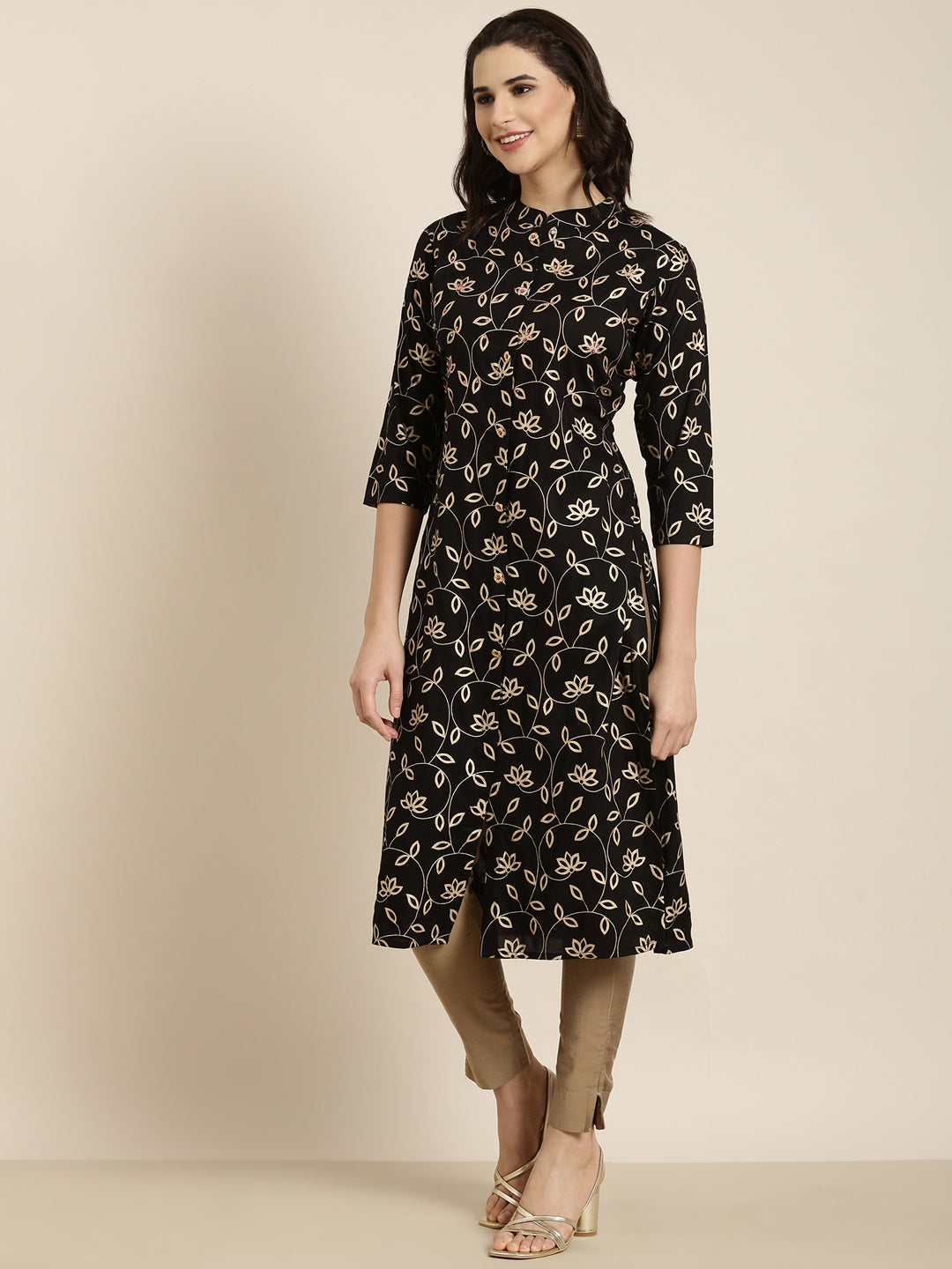 Women Straight Black Floral Kurta