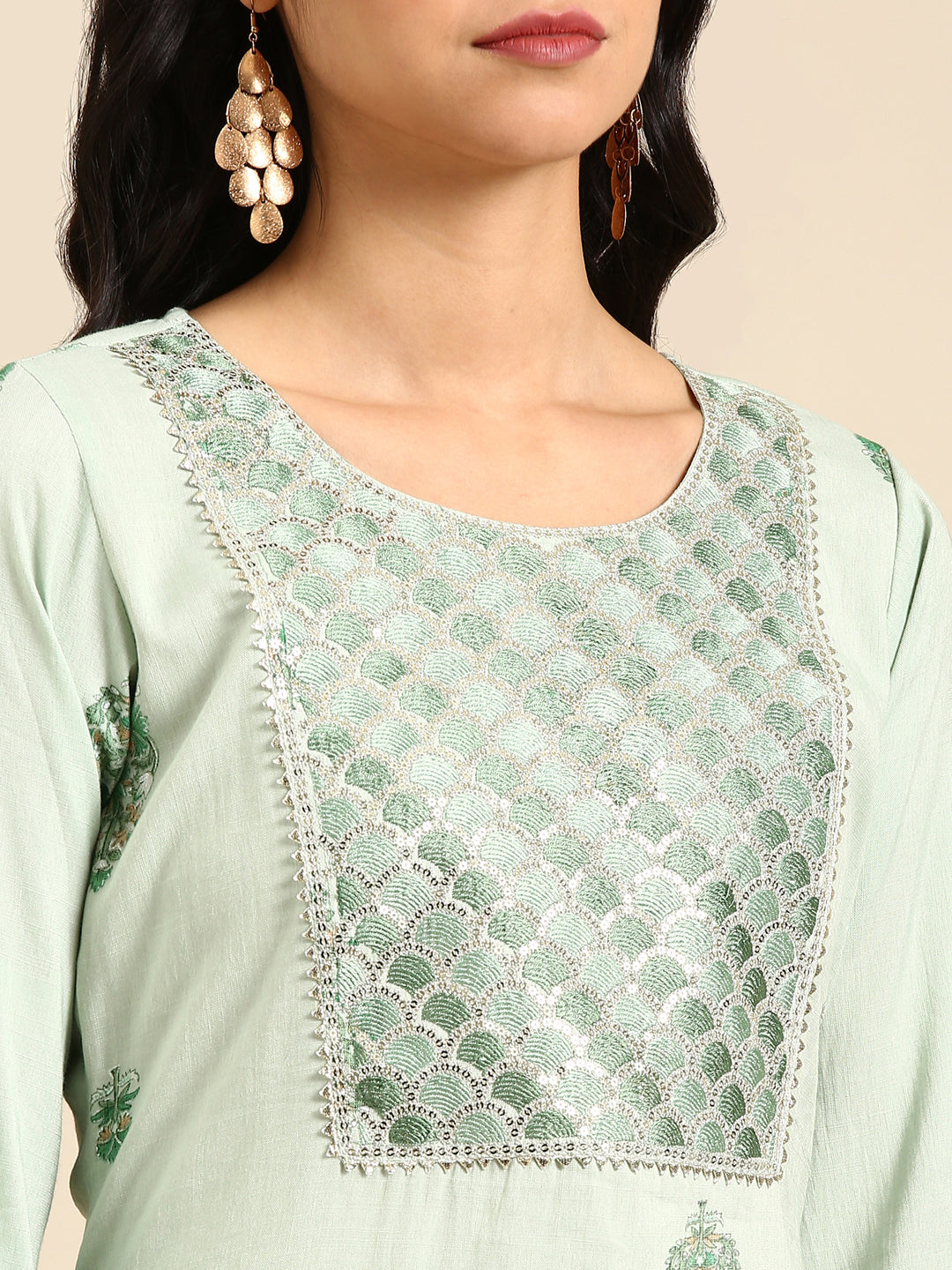 Women's Green Embellished Straight Kurta