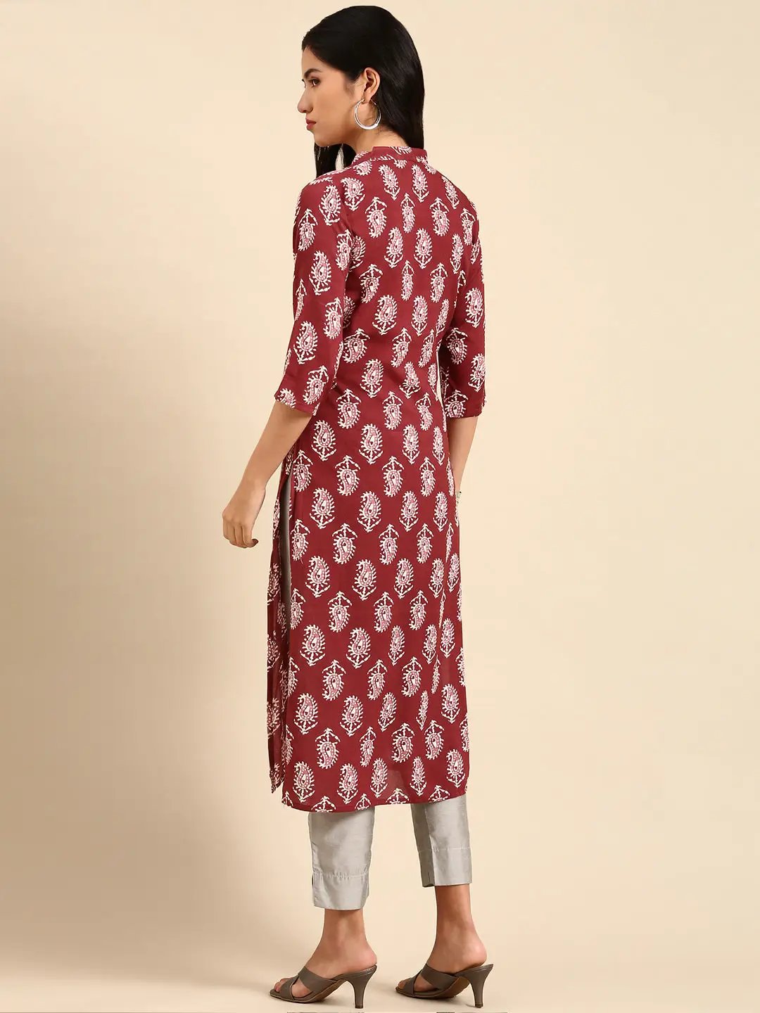 Women's Red Printed Straight Kurta