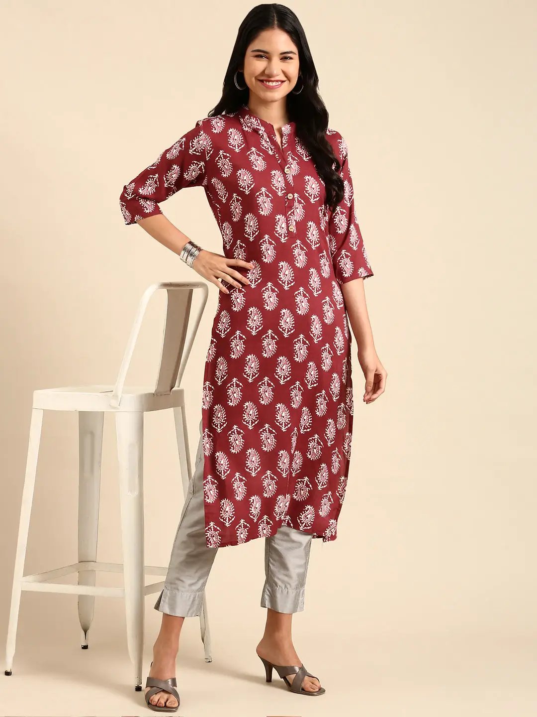 Women's Red Printed Straight Kurta