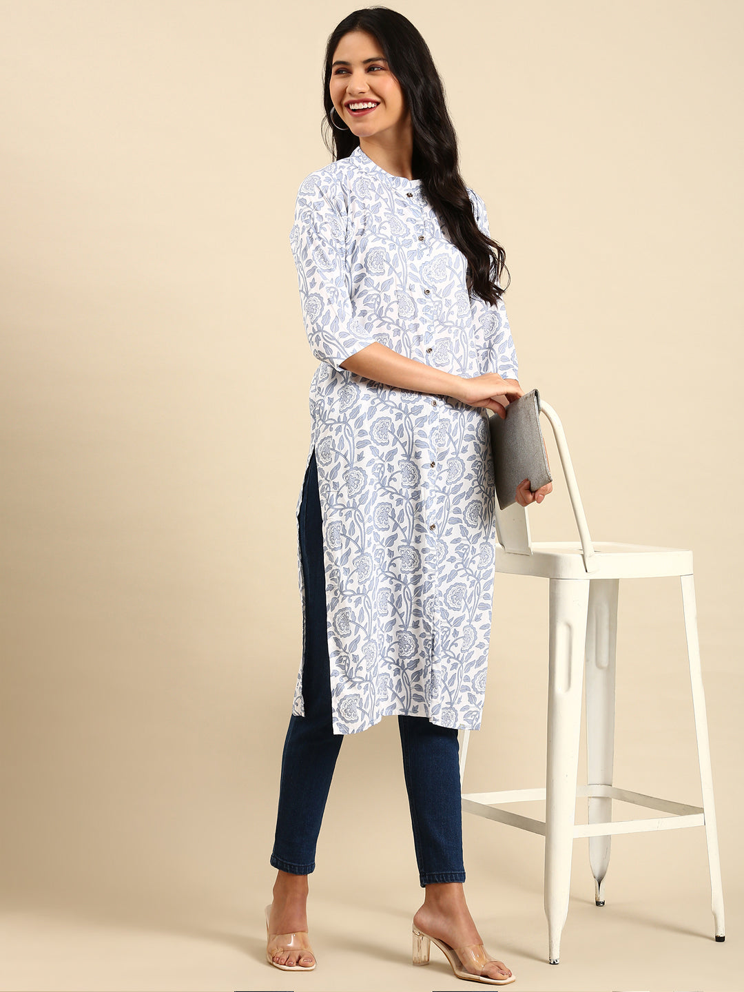 Women's White Printed Straight Kurta