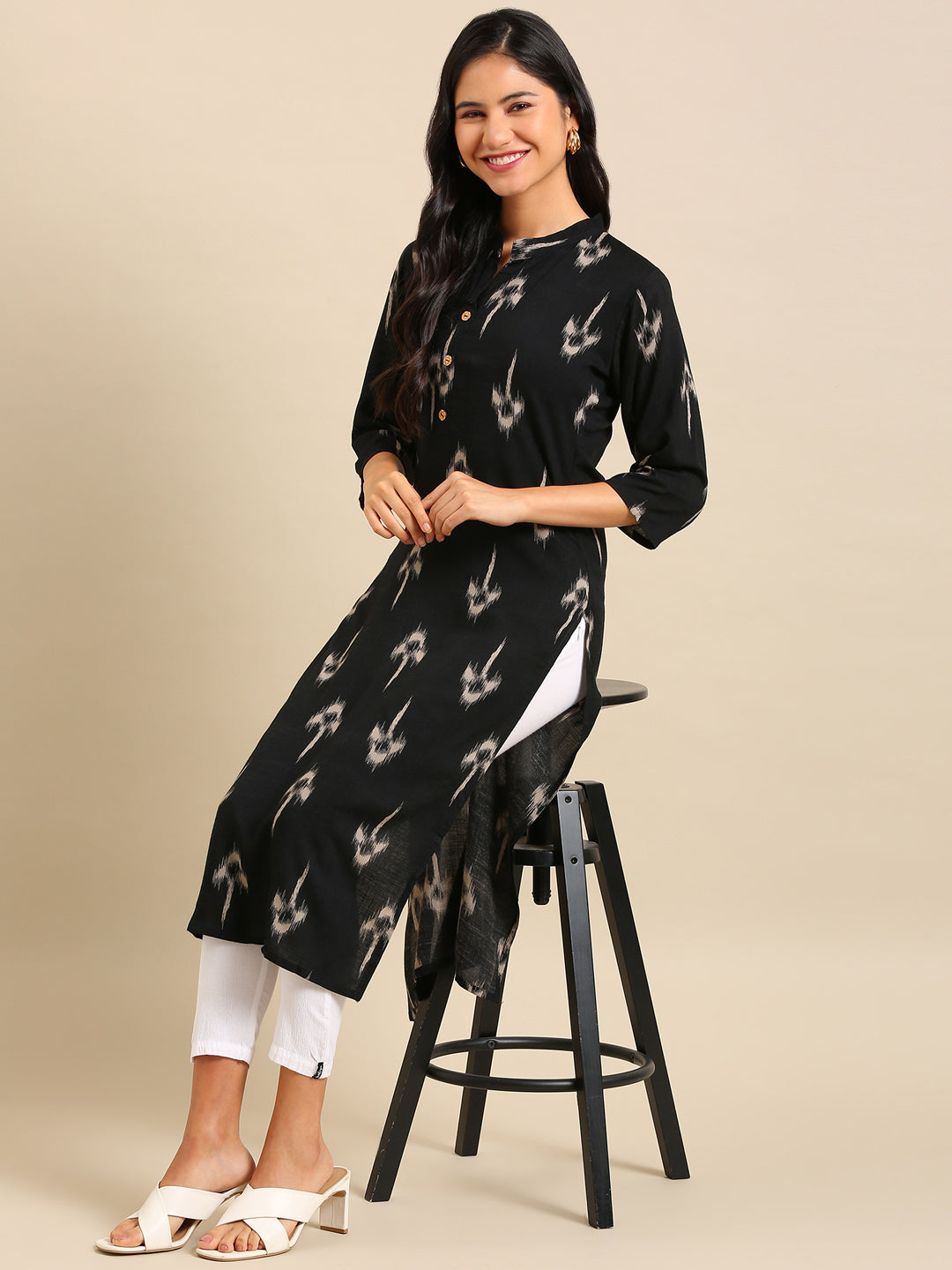 Women's Black Printed Straight Kurta