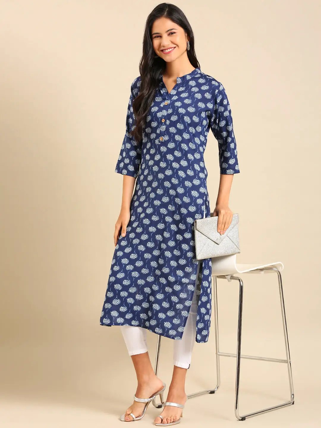 Women's Navy Blue Printed Straight Kurta