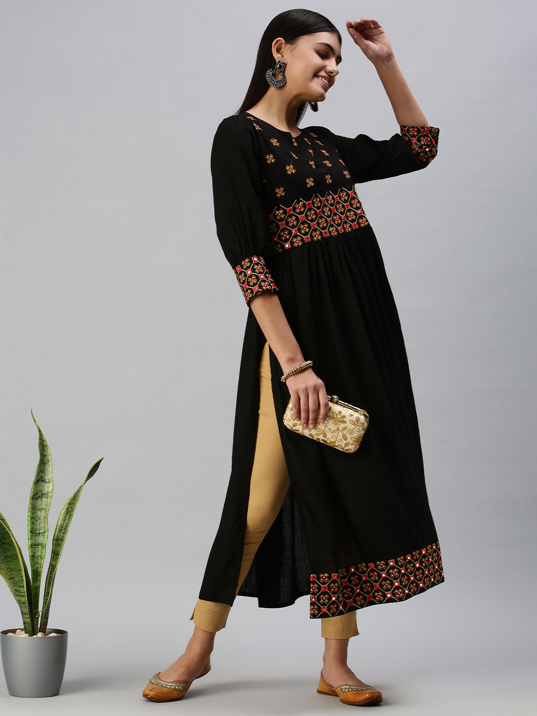 Women's Black Embroidered Anarkali Kurta