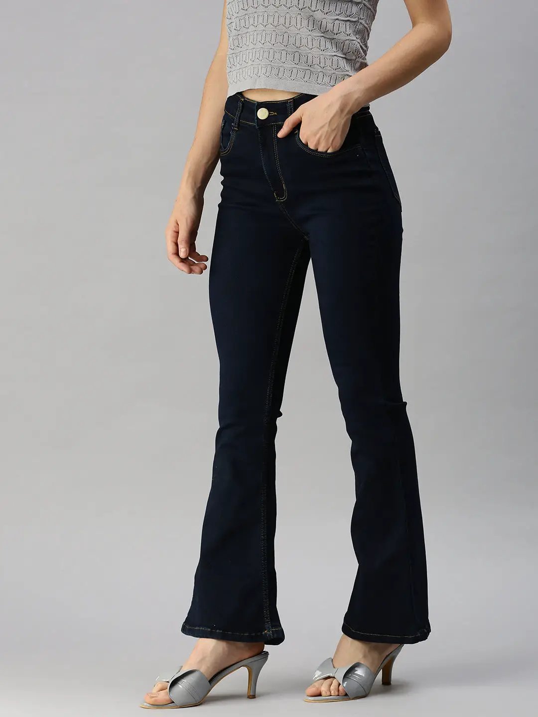 Women's Blue Solid Straight Fit Denim Jeans