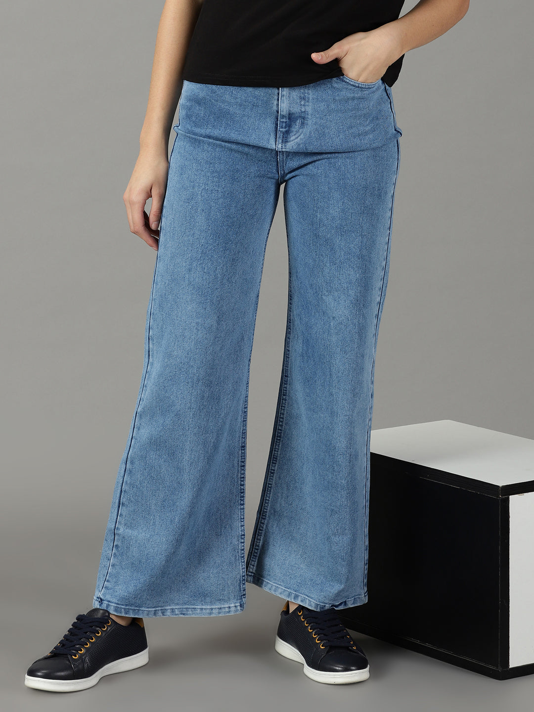 Women's Blue Solid Wide Leg Denim Jeans