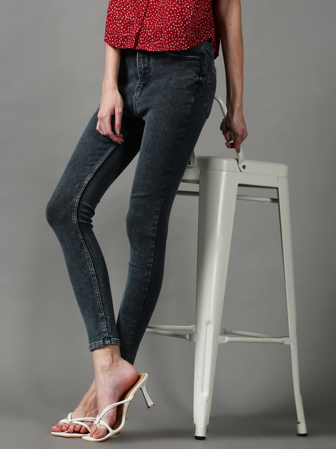 Women's Grey Solid Slim Fit Denim Jeans