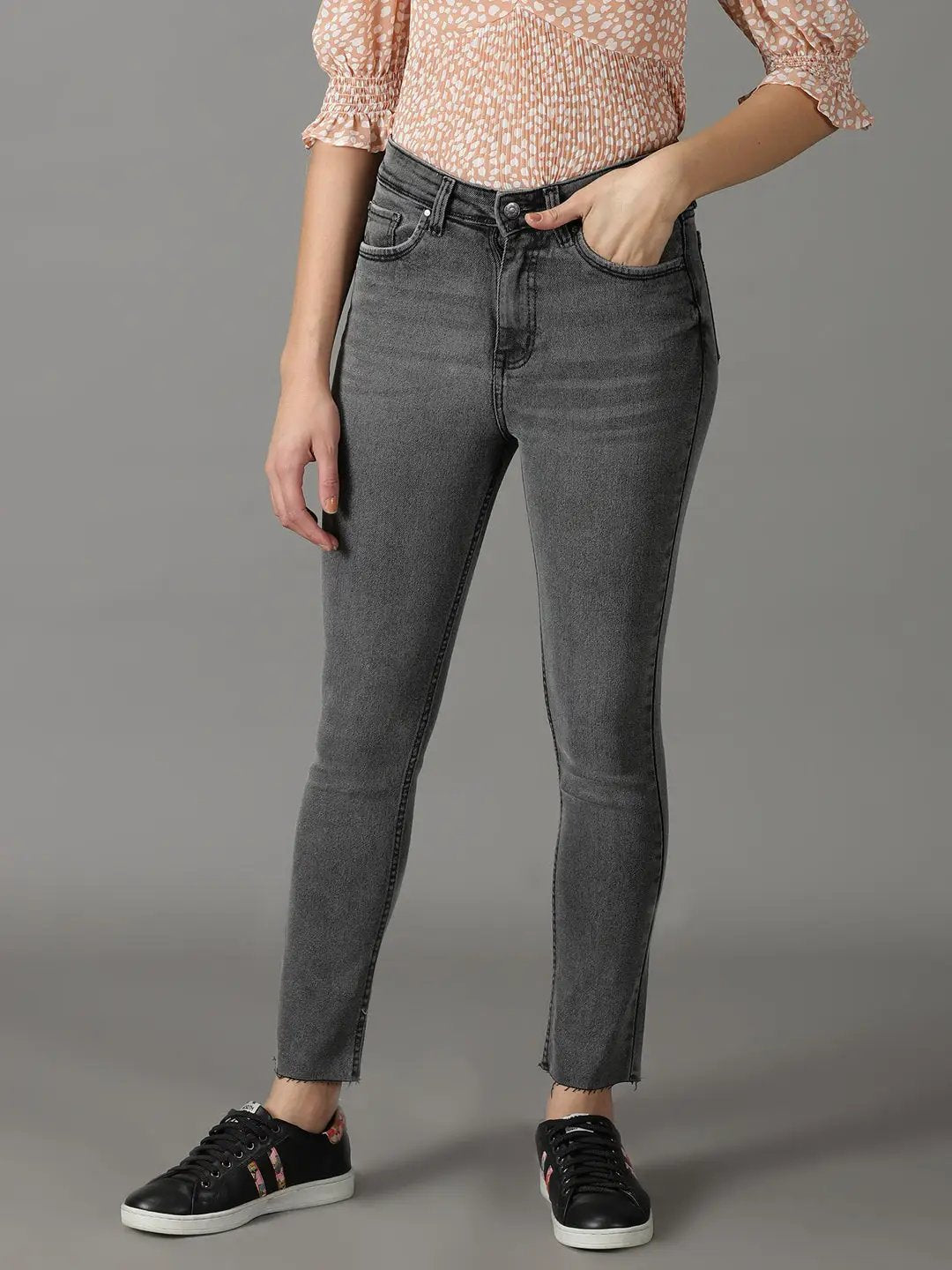 Women's Grey Solid Slim Fit Denim Jeans
