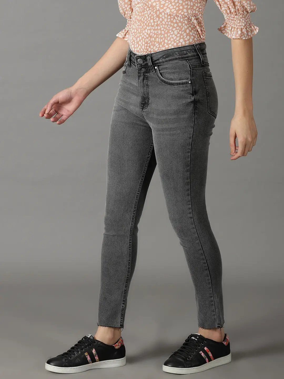 Women's Grey Solid Slim Fit Denim Jeans