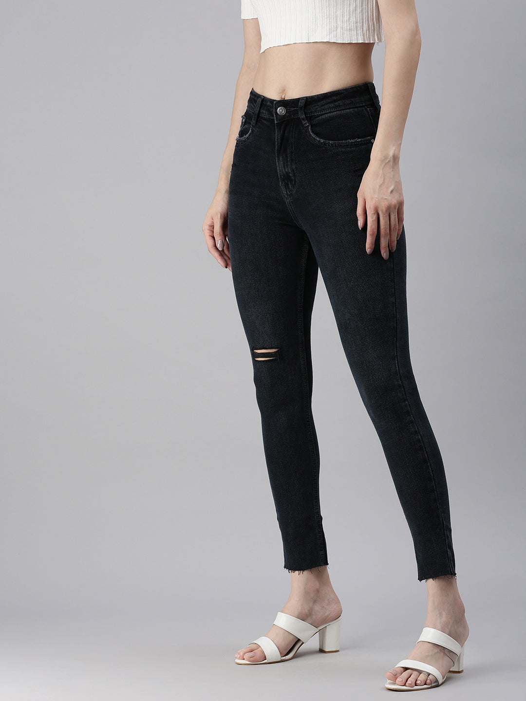 Women's Charcoal Solid Denim Slim Jeans