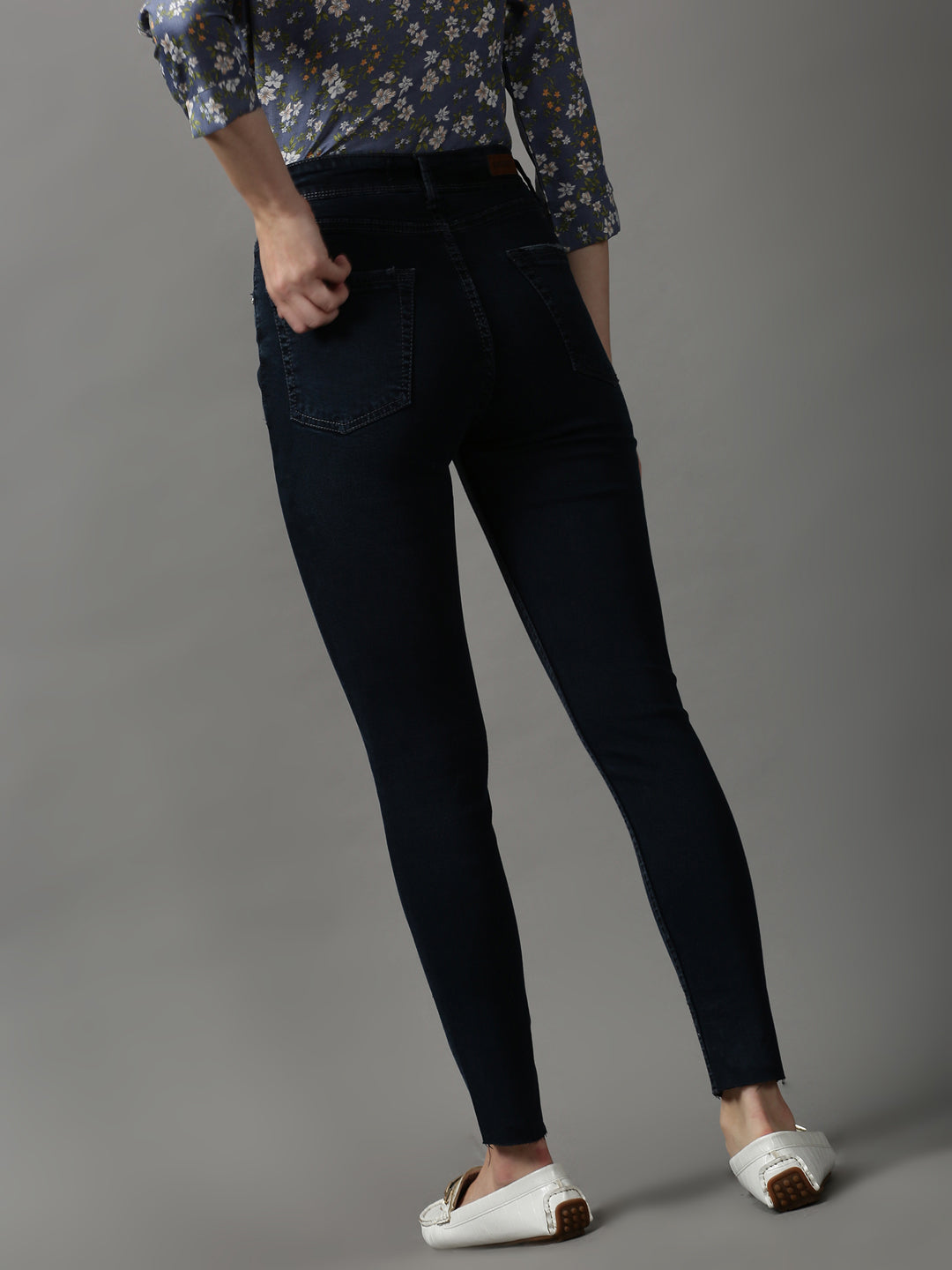 Women's Navy Blue Solid Slim Fit Denim Jeans