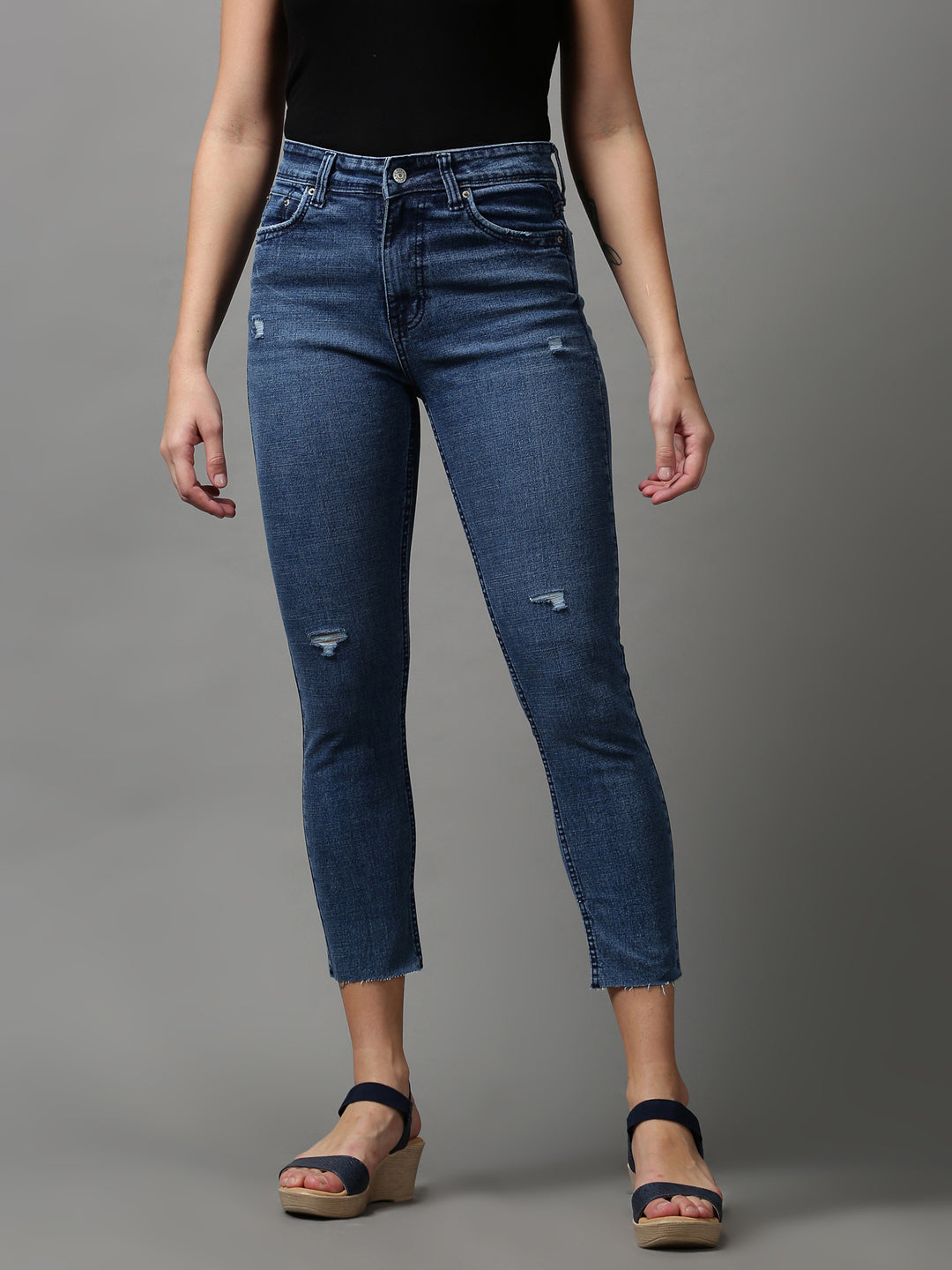 Women's Blue Solid Slim Fit Denim Jeans