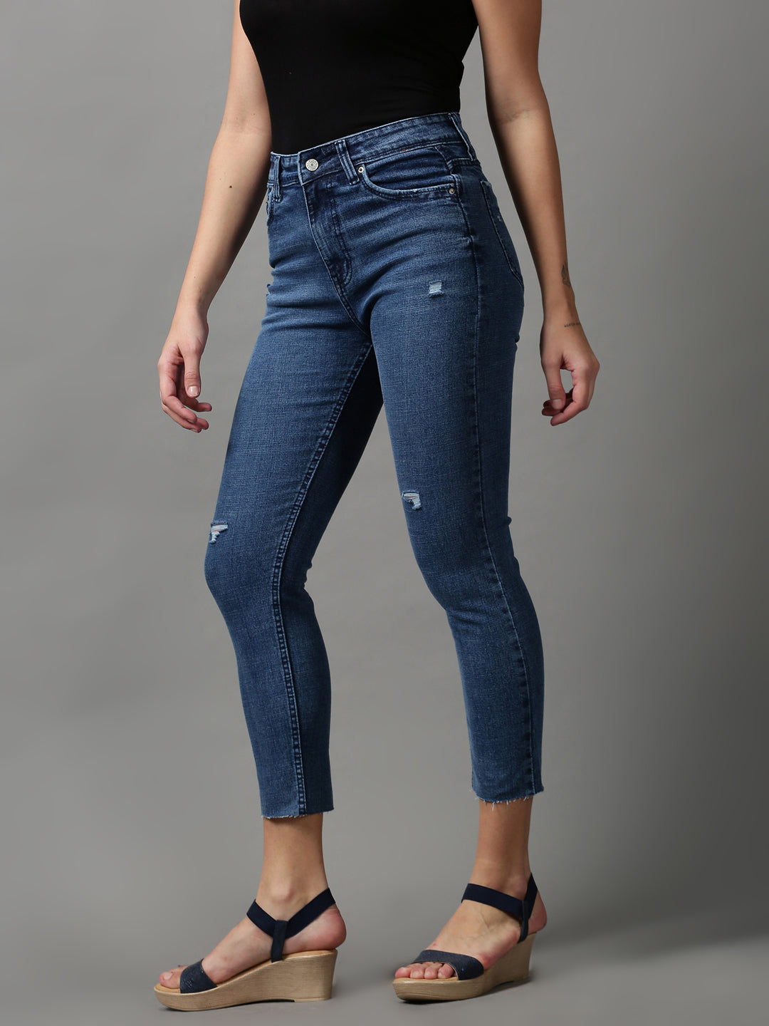 Women's Blue Solid Slim Fit Denim Jeans