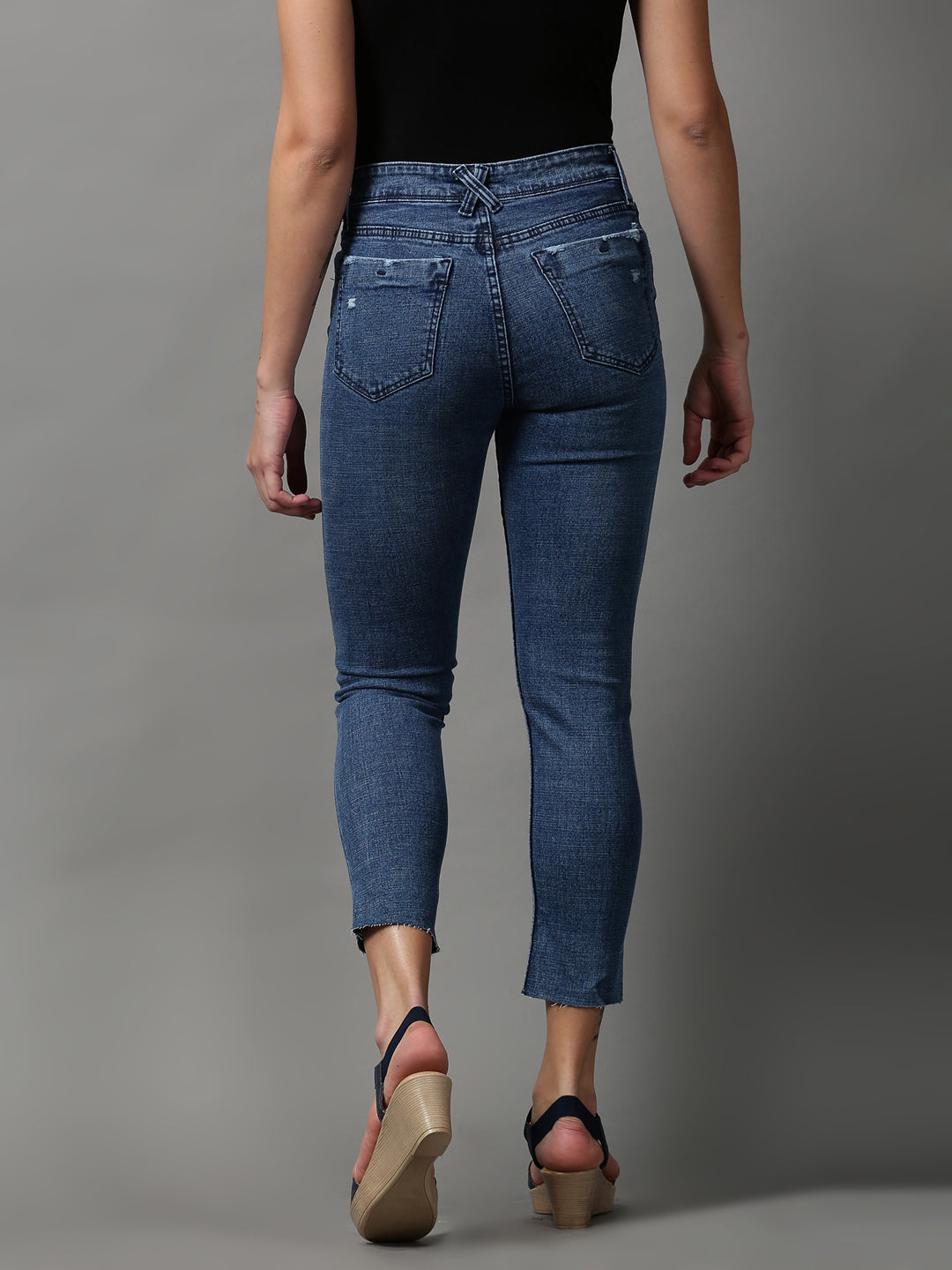 Women's Blue Solid Slim Fit Denim Jeans