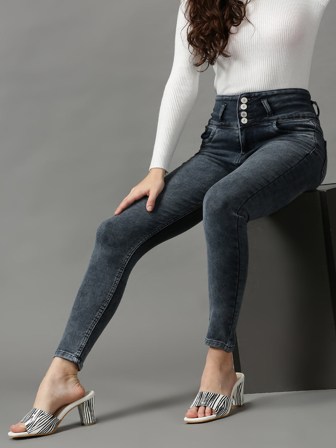 Women's Grey Solid Skinny Fit Denim Jeans