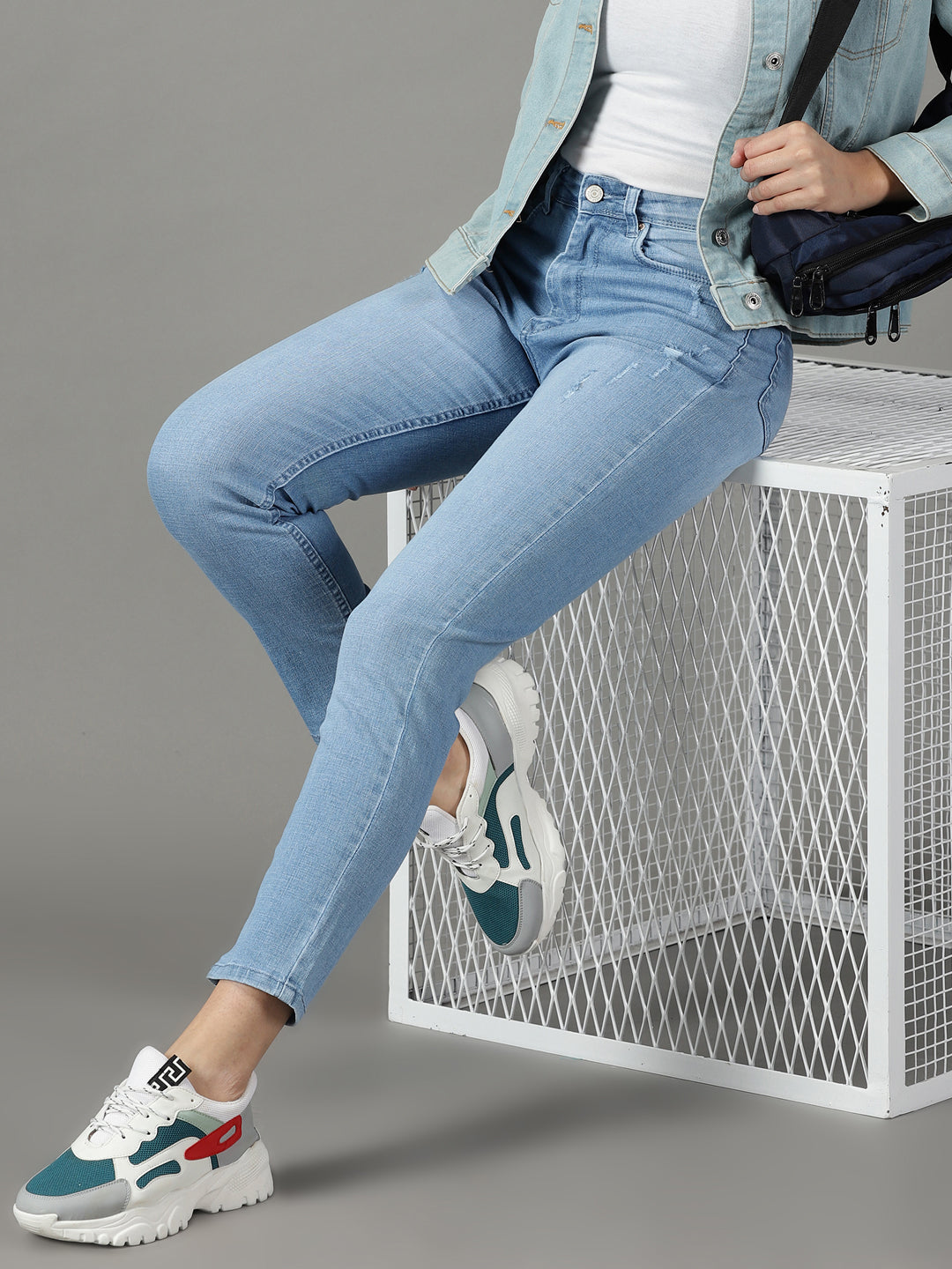 Women's Blue Solid Fit Denim Jeans