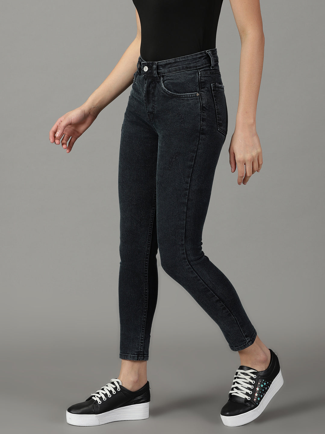 Women's Black Solid Slim Fit Denim Jeans