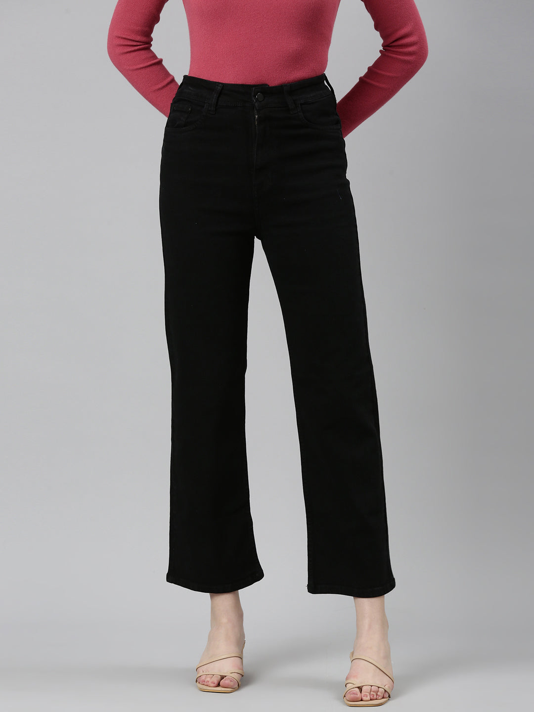 Women Black Solid Straight Fit Denim Jeans