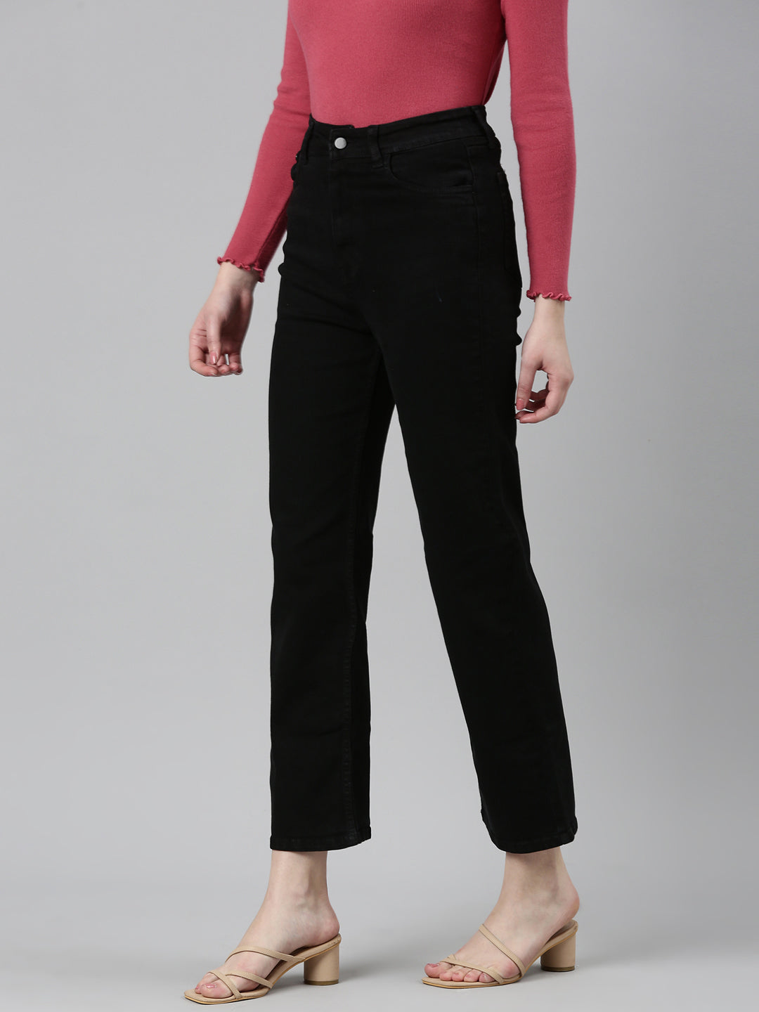 Women Black Solid Straight Fit Denim Jeans