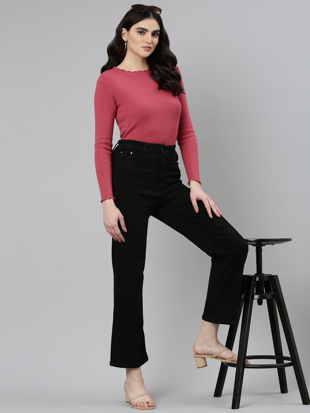 Women Black Solid Straight Fit Denim Jeans