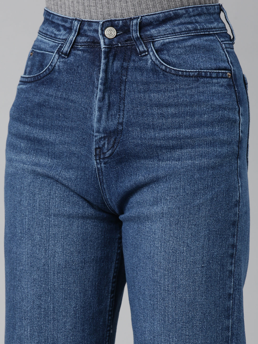 Women Blue Solid Straight Fit Denim Jeans