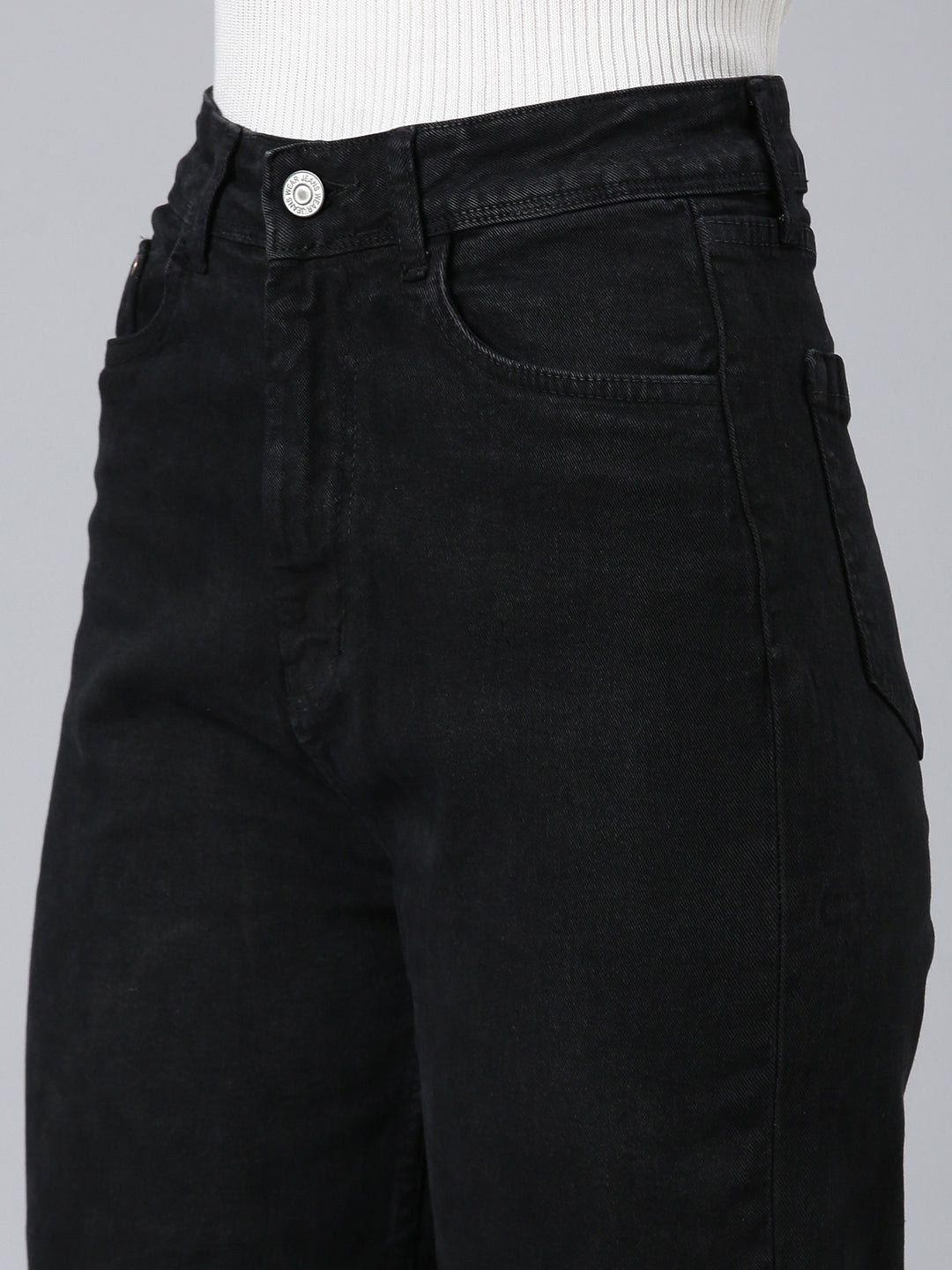 Women Black Solid Straight Fit Denim Jeans