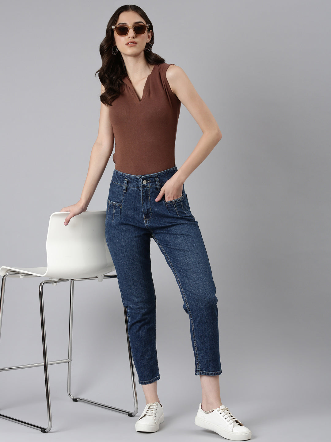 Women Blue Solid Mom Fit Denim Jeans