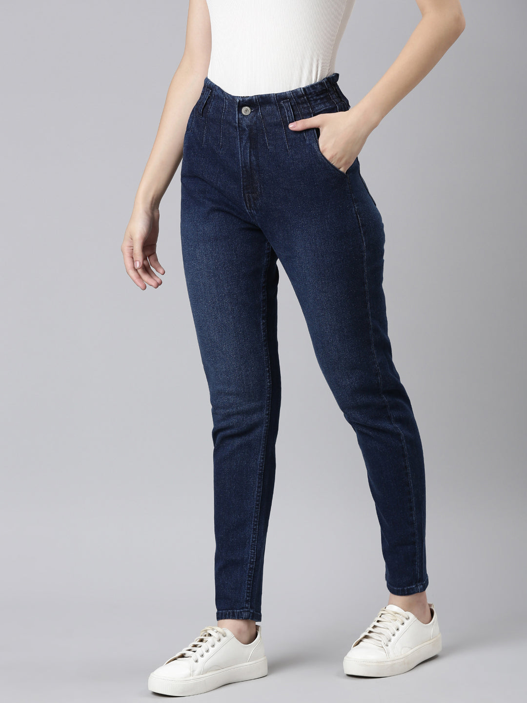 Women Blue Solid Mom Fit Denim Jeans