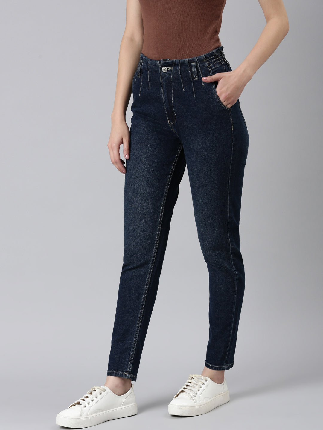 Women Blue Solid Mom Fit Denim Jeans