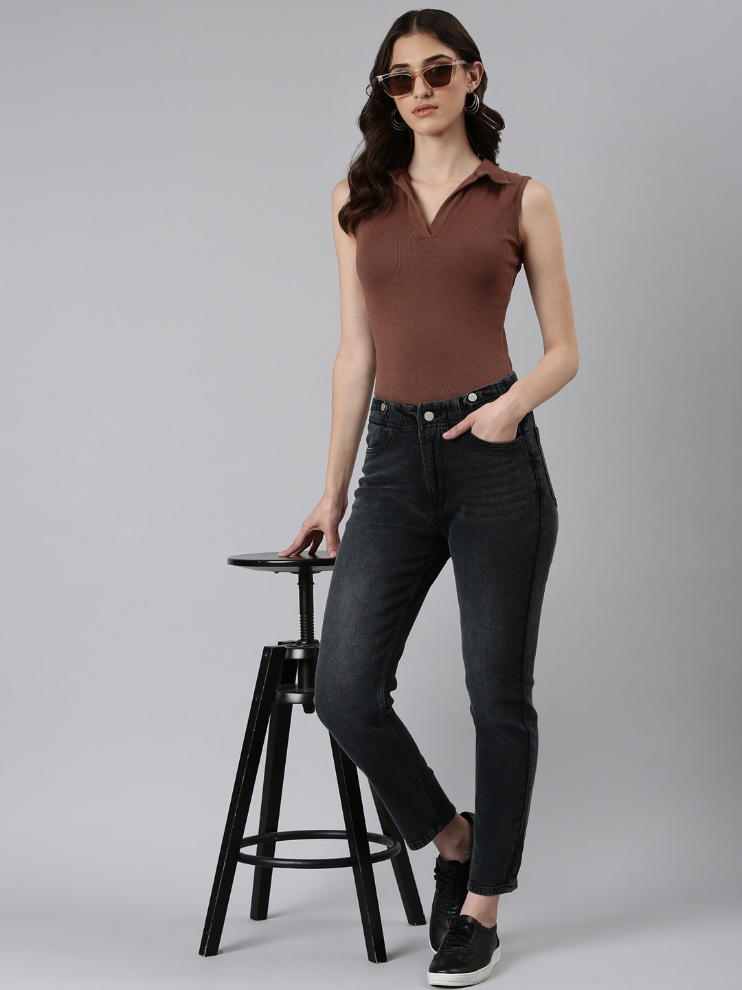 Women Charcoal Solid Regular Fit Denim Jeans