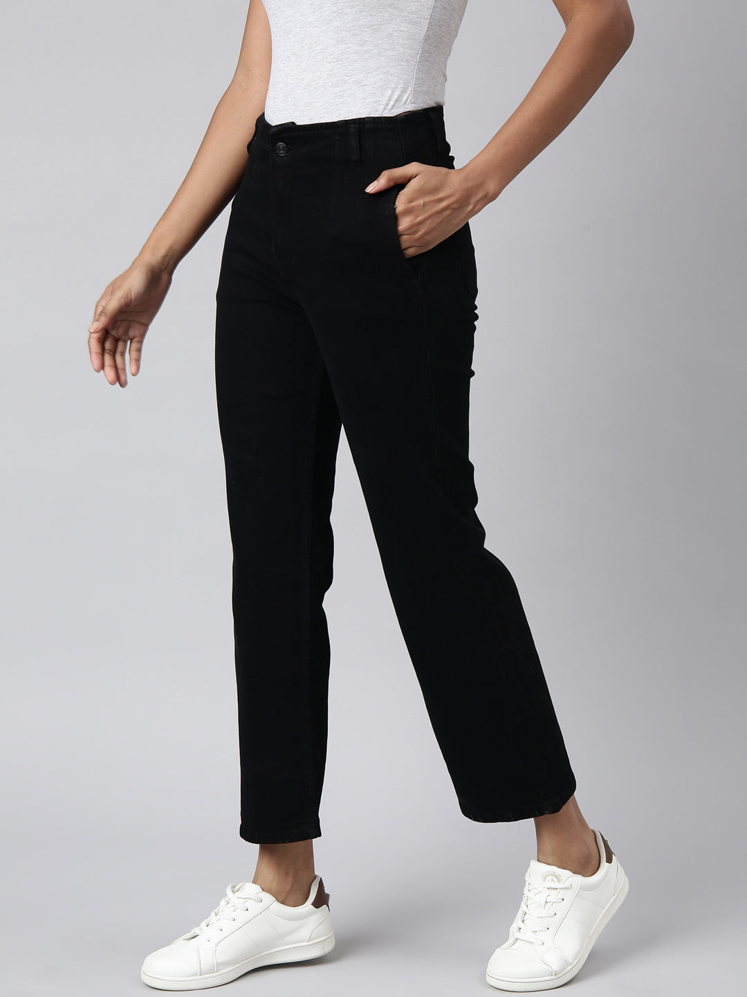 Women Straight Fit Denim Black Jean