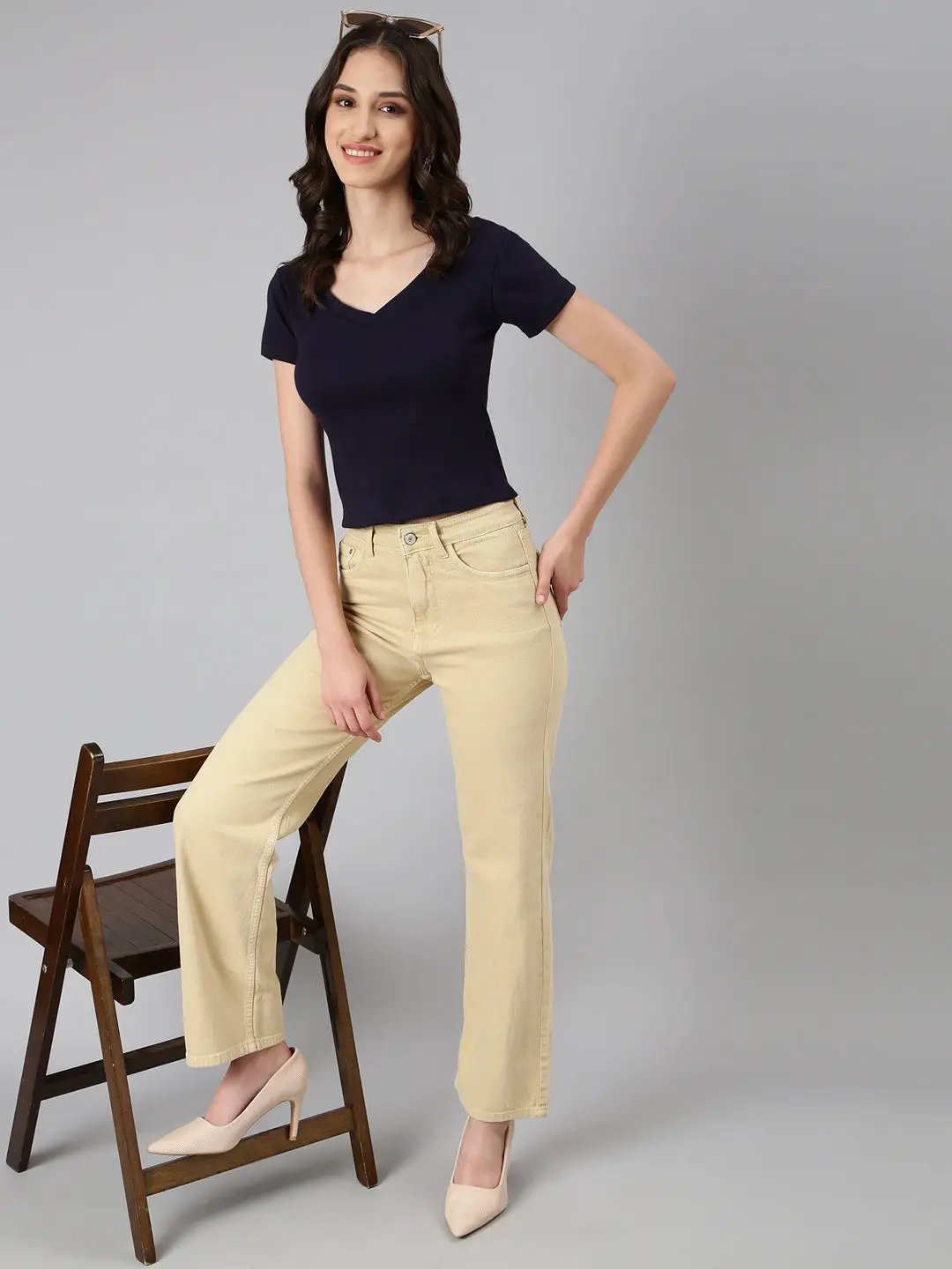 Women's Beige Solid Straight Fit Denim Jeans