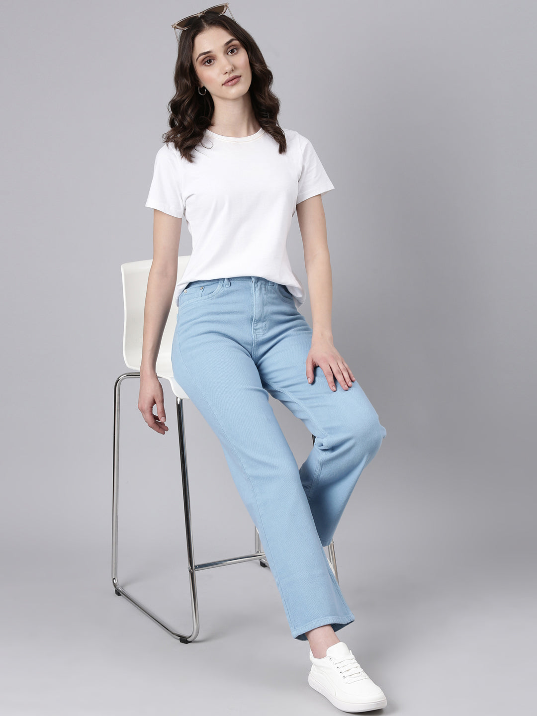 Women's Blue Mid Rise Straight Fit Denim Jeans