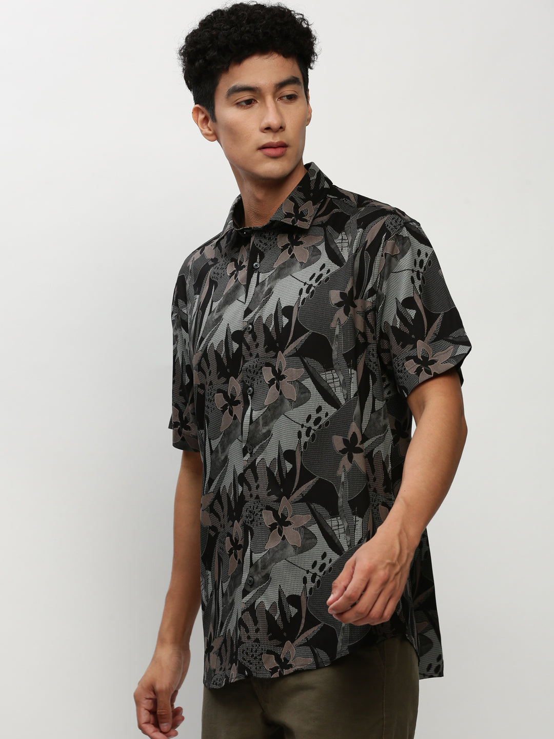 Men's Black Premium Slim Fit Floral Printed Twill Weave Cotton Casual Shirt