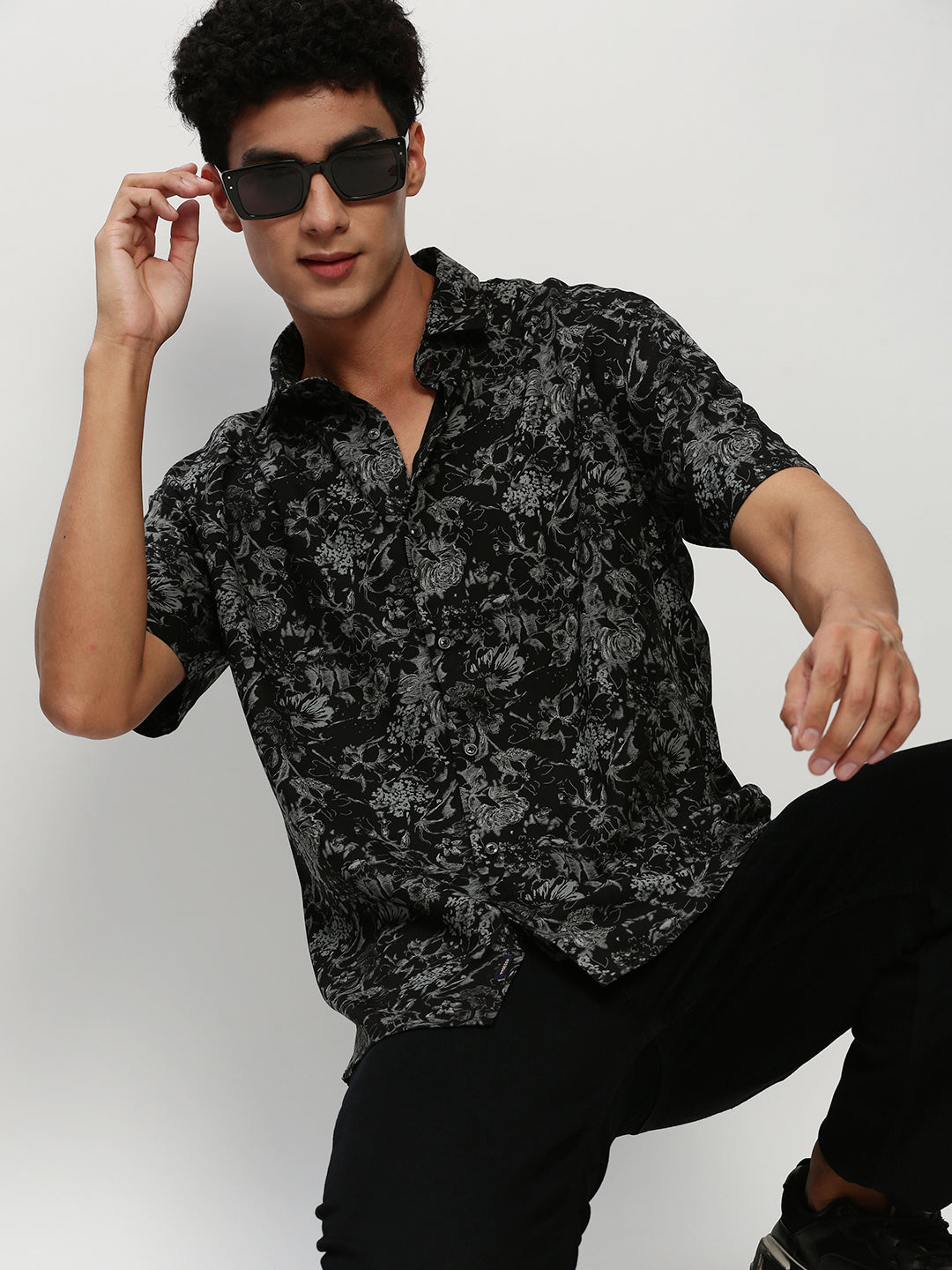 Men's Black Floral Casual Shirts