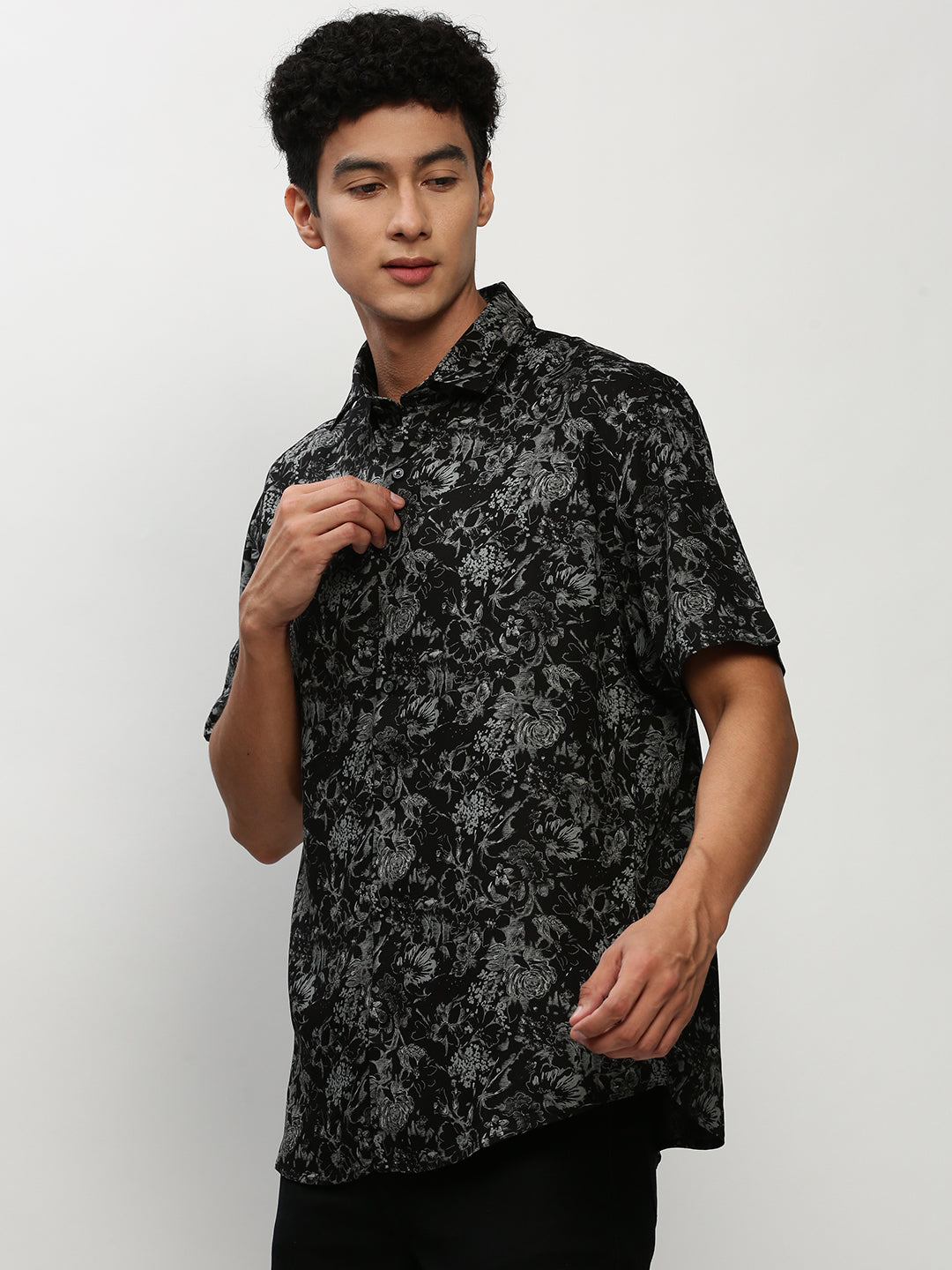 Men's Black Floral Casual Shirts
