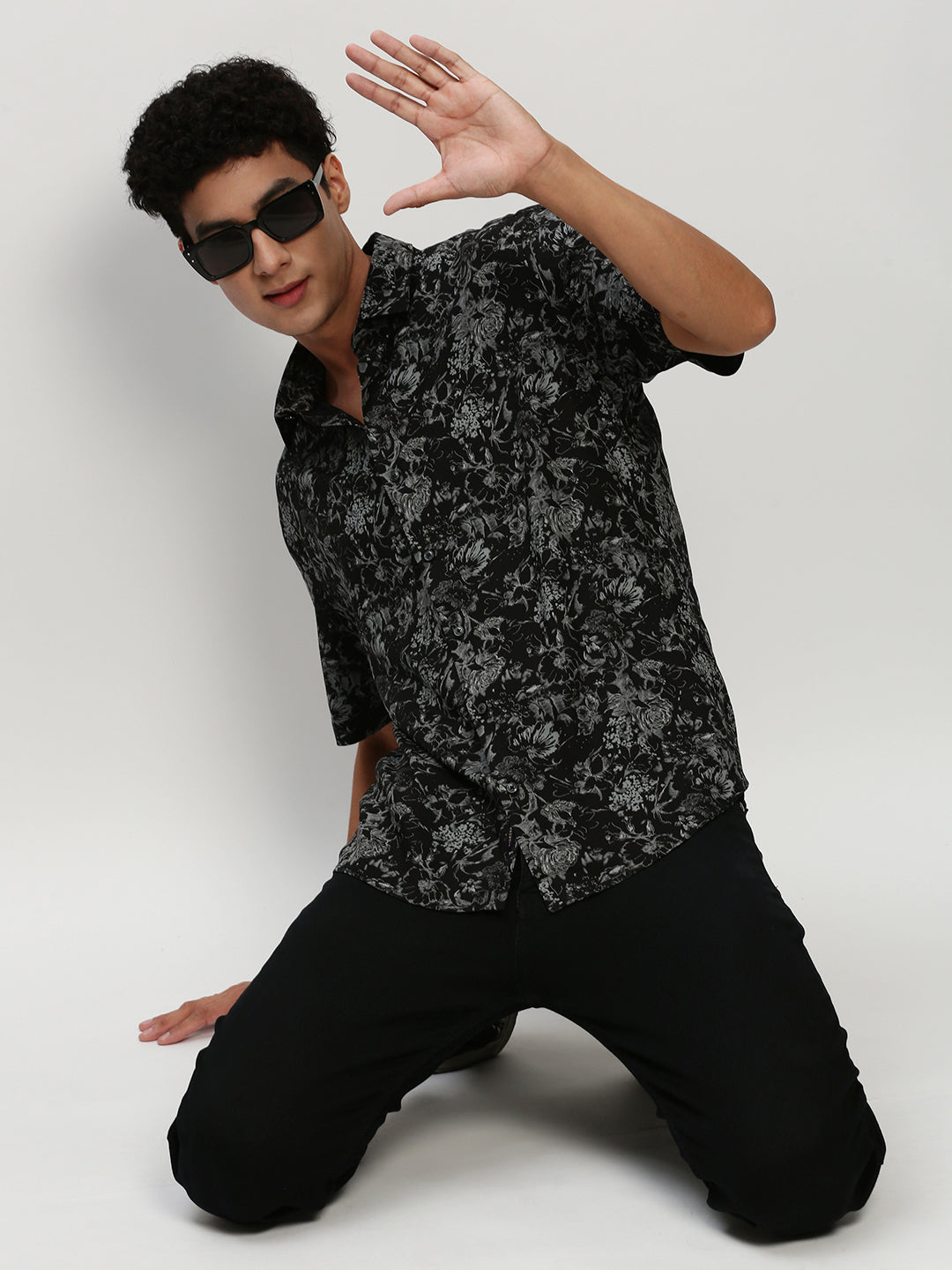 Men's Black Floral Casual Shirts